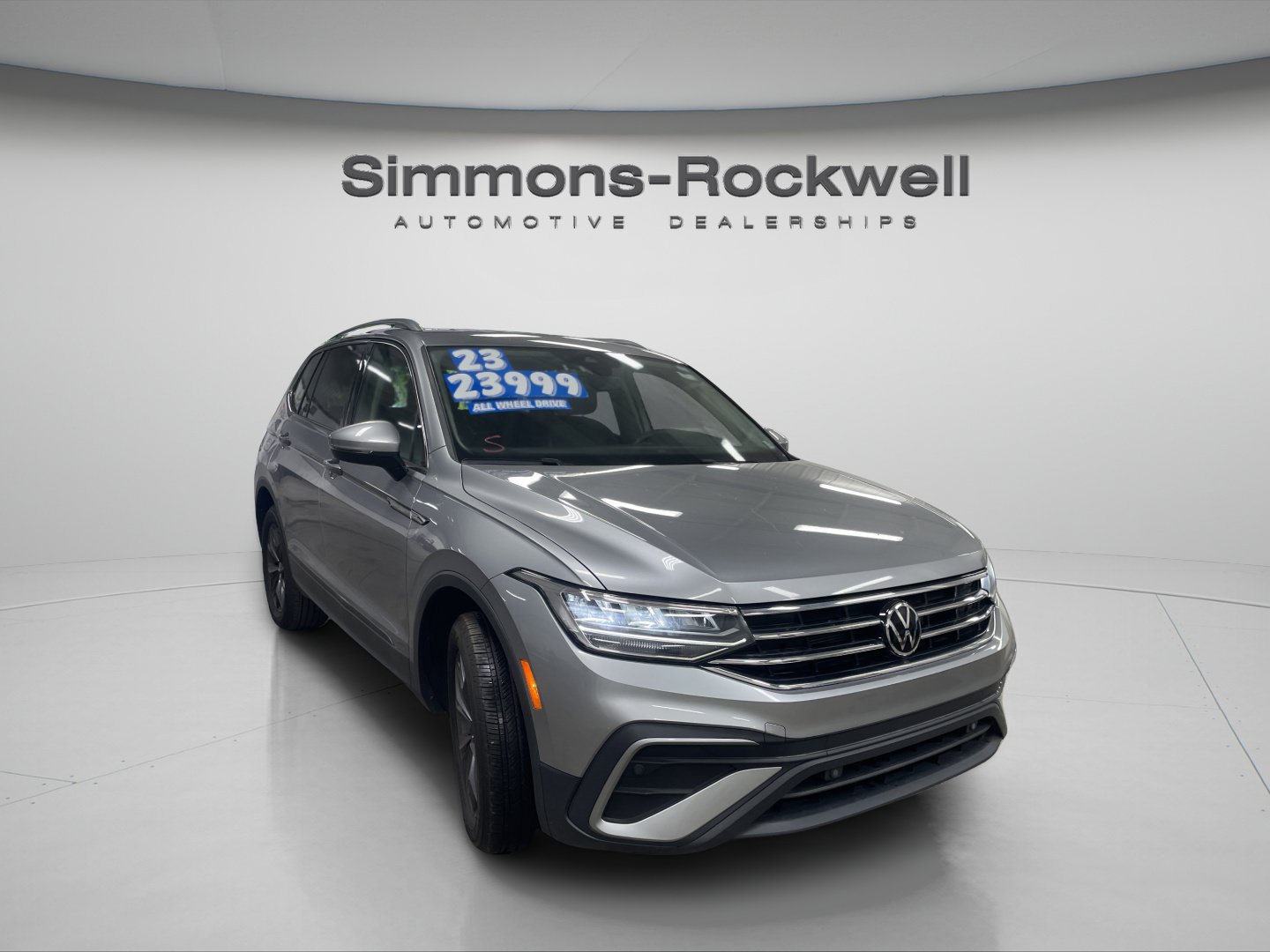 Used 2023 Volkswagen Tiguan SE w/ Panoramic Sunroof Package AWD/4WD image 7