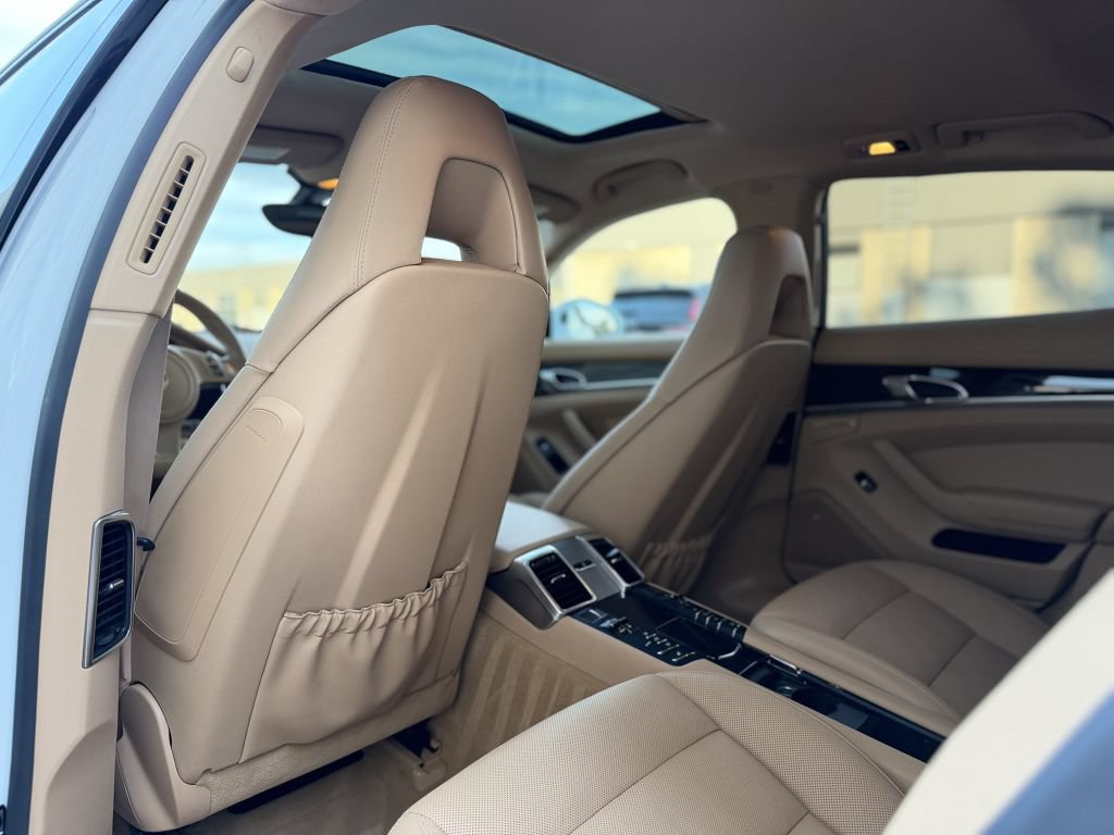 Used 2014 Porsche Panamera S RWD image 17
