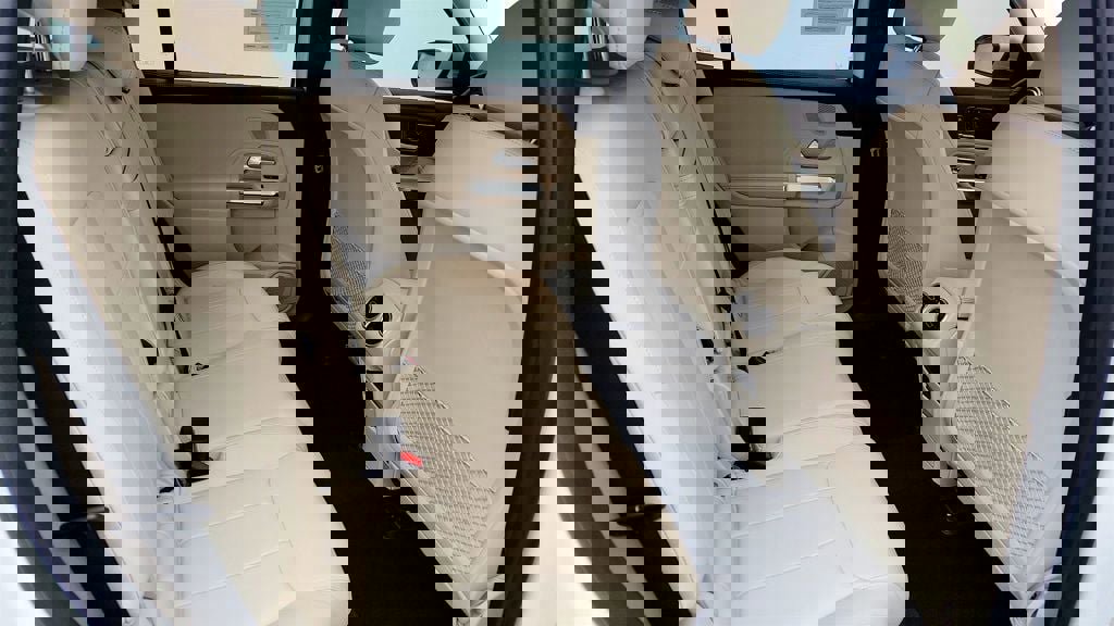 Used 2023 Mercedes-Benz EQB 250+ w/ Exclusive Package image 22