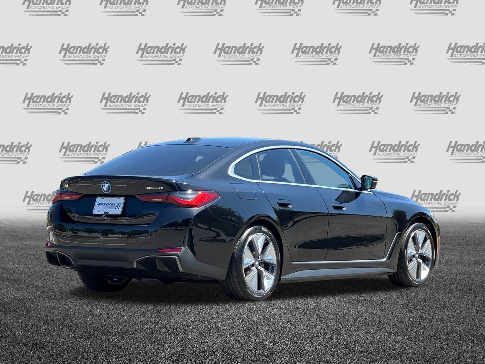 Used 2025 BMW i4 eDrive40 w/ Dynamic Handling Package image 5