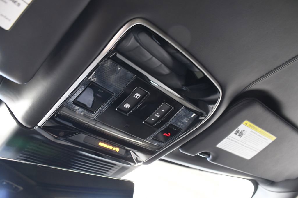Used 2025 Land Rover Range Rover Autobiography image 33