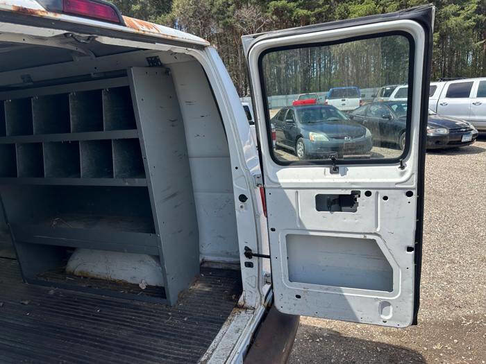 Used 2003 Dodge B2500 RWD image 24