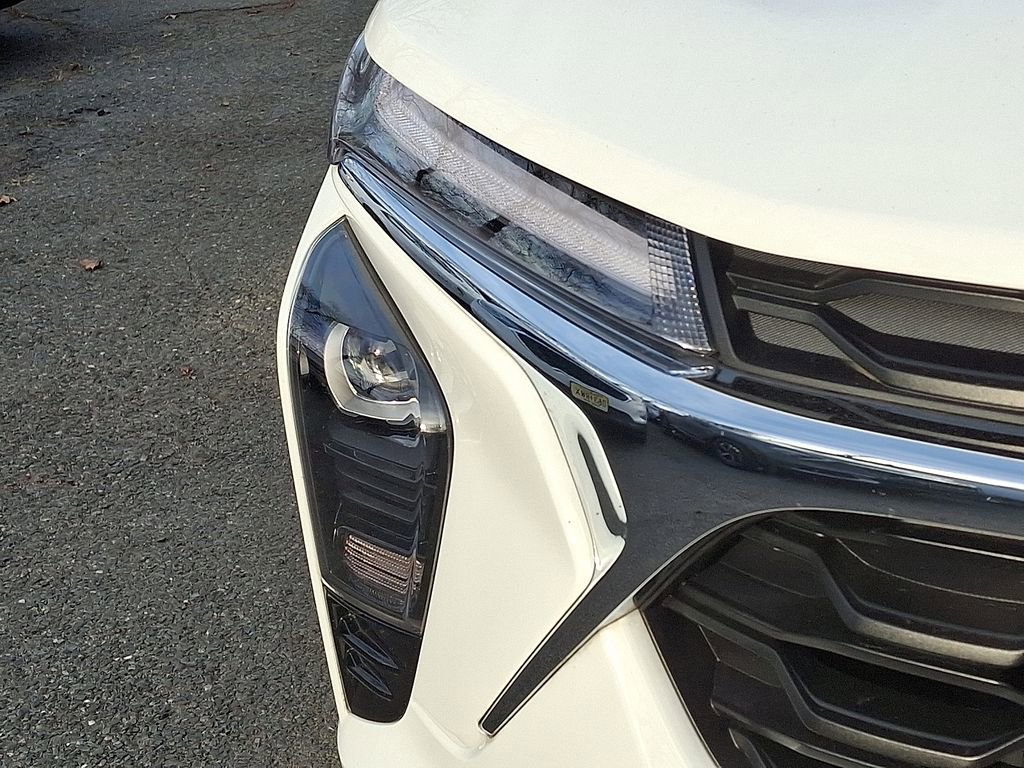 Used 2024 Chevrolet Trax LT w/ Driver Confidence Package image 35