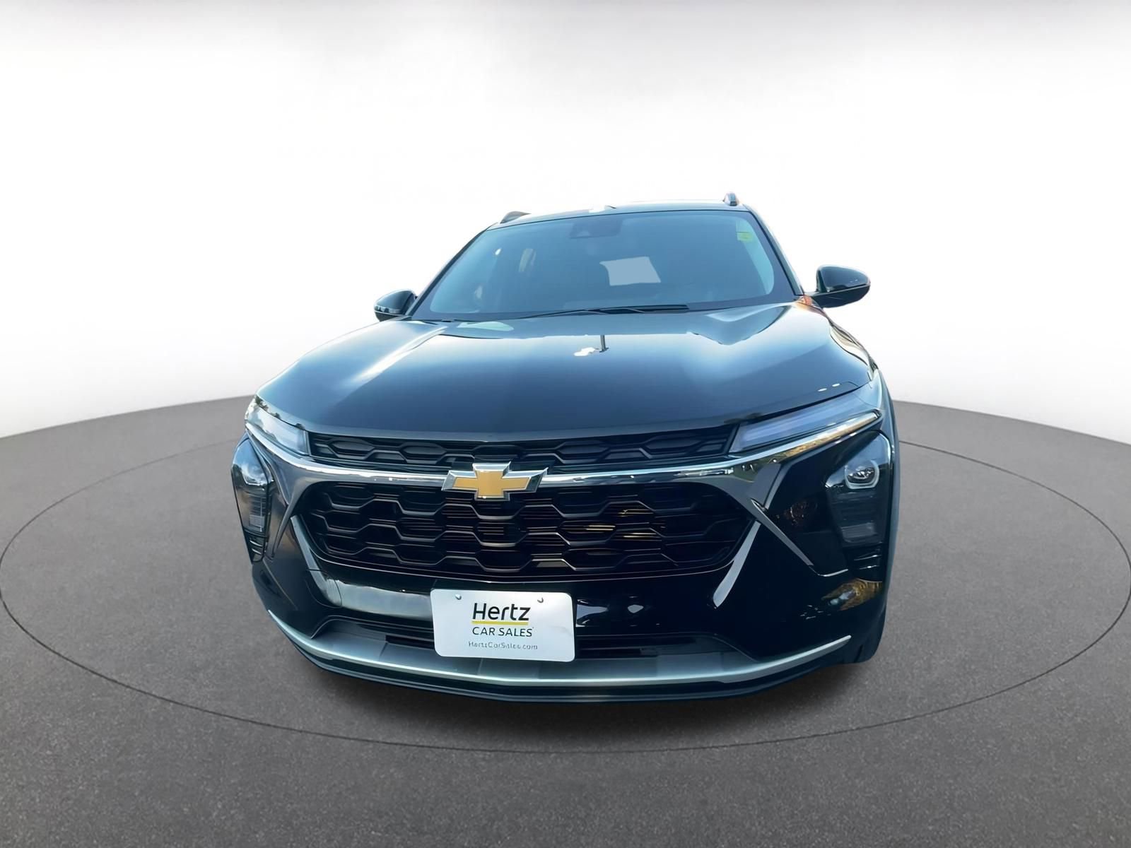 Used 2025 Chevrolet Trax LT image 4