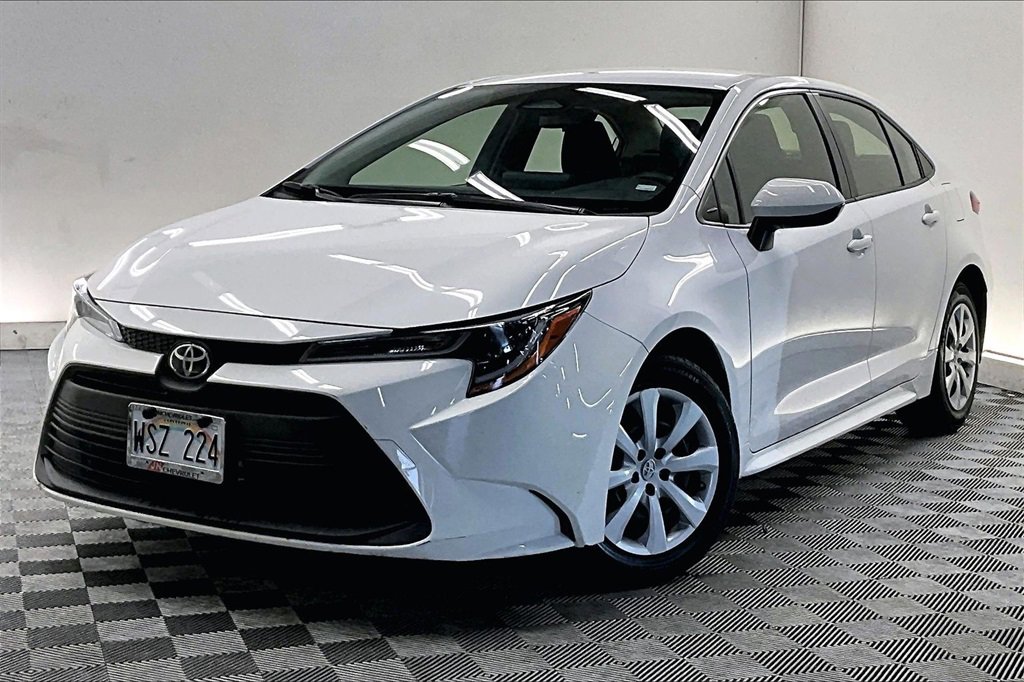 Used 2023 Toyota Corolla LE image 1