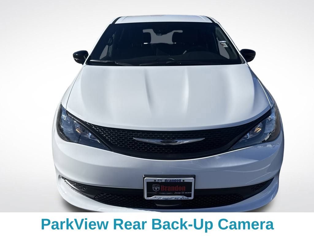 New 2026 Chrysler Voyager LX image 9