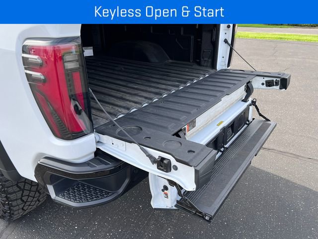Used 2025 GMC Sierra 2500 AT4X AWD/4WD image 16