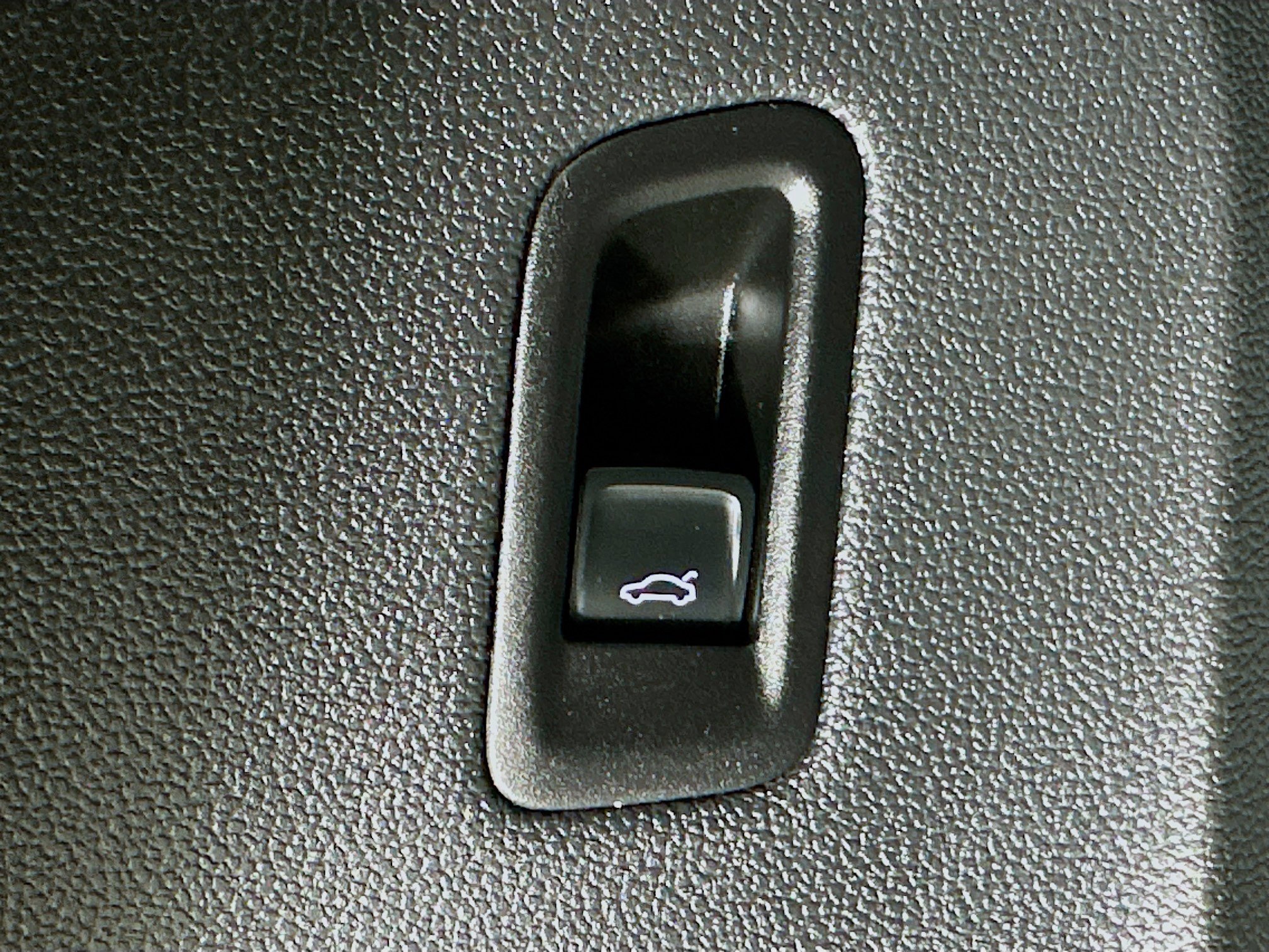 Used 2025 Volkswagen Atlas SE image 35