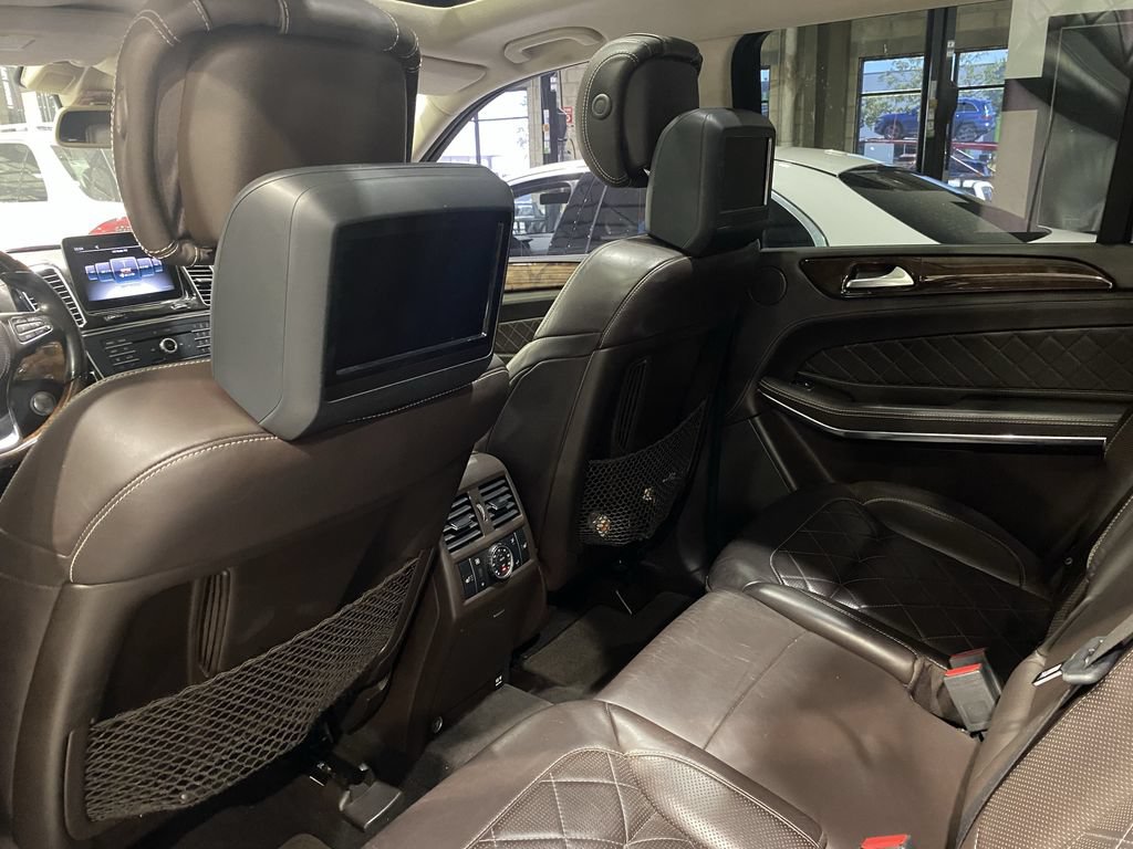 Used 2017 Mercedes-Benz GLS 550 4MATIC image 5