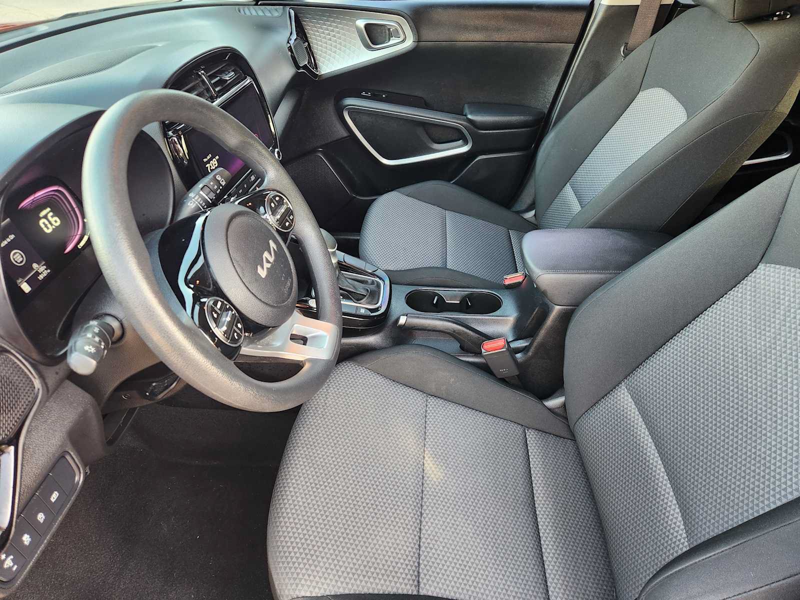Used 2023 Kia Soul S FWD image 12