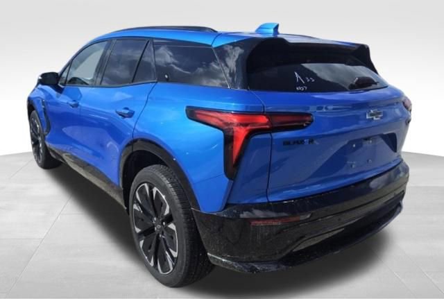 Used 2025 Chevrolet Blazer EV RS image 4