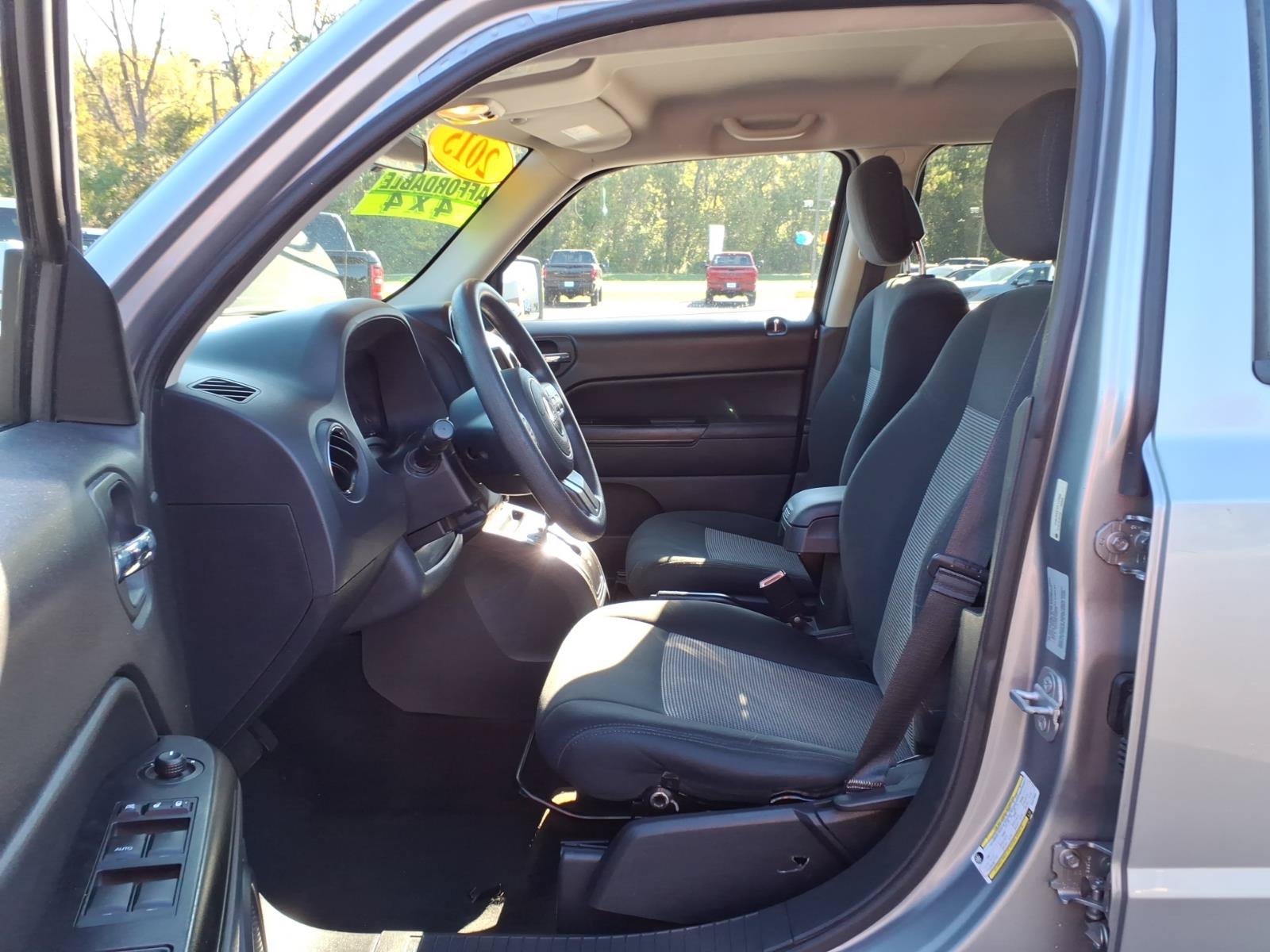 Used 2015 Jeep Patriot Sport w/ Power Value Group AWD/4WD image 13