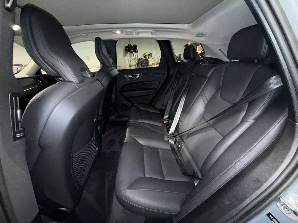 Used 2023 Volvo XC60 B5 Plus w/ Climate Package AWD/4WD image 19