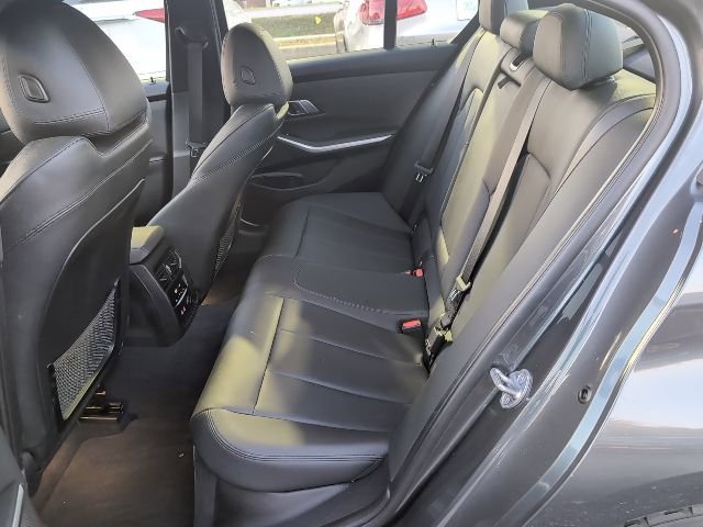 Used 2019 BMW 330i 330i w/ M Sport Package image 25
