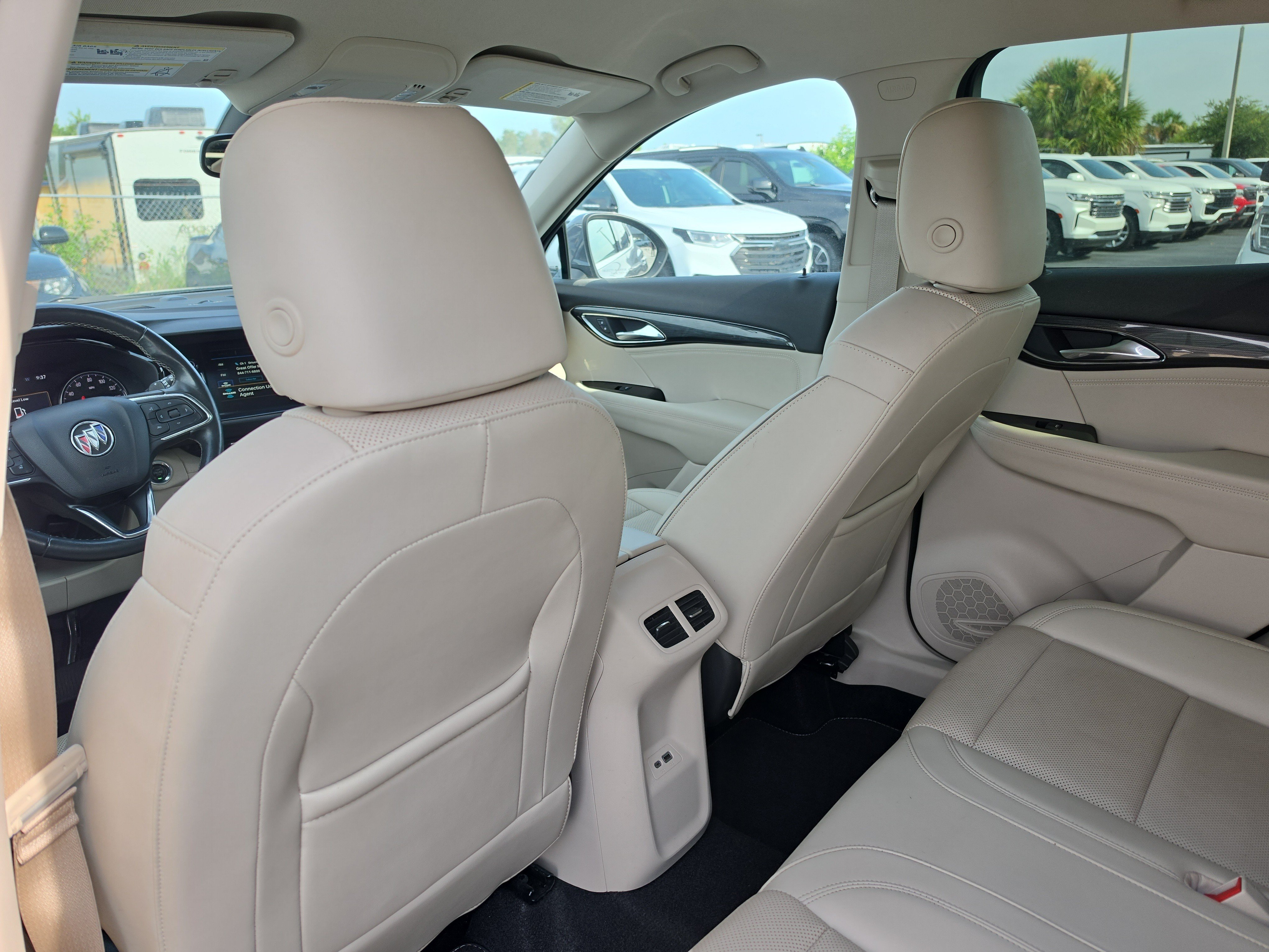 Used 2022 Buick Envision Essence w/ Safety Package FWD image 11