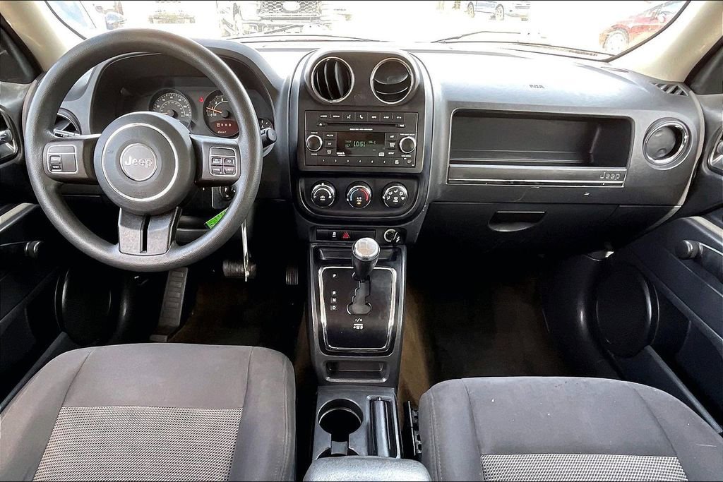 Used 2016 Jeep Patriot Sport FWD image 7