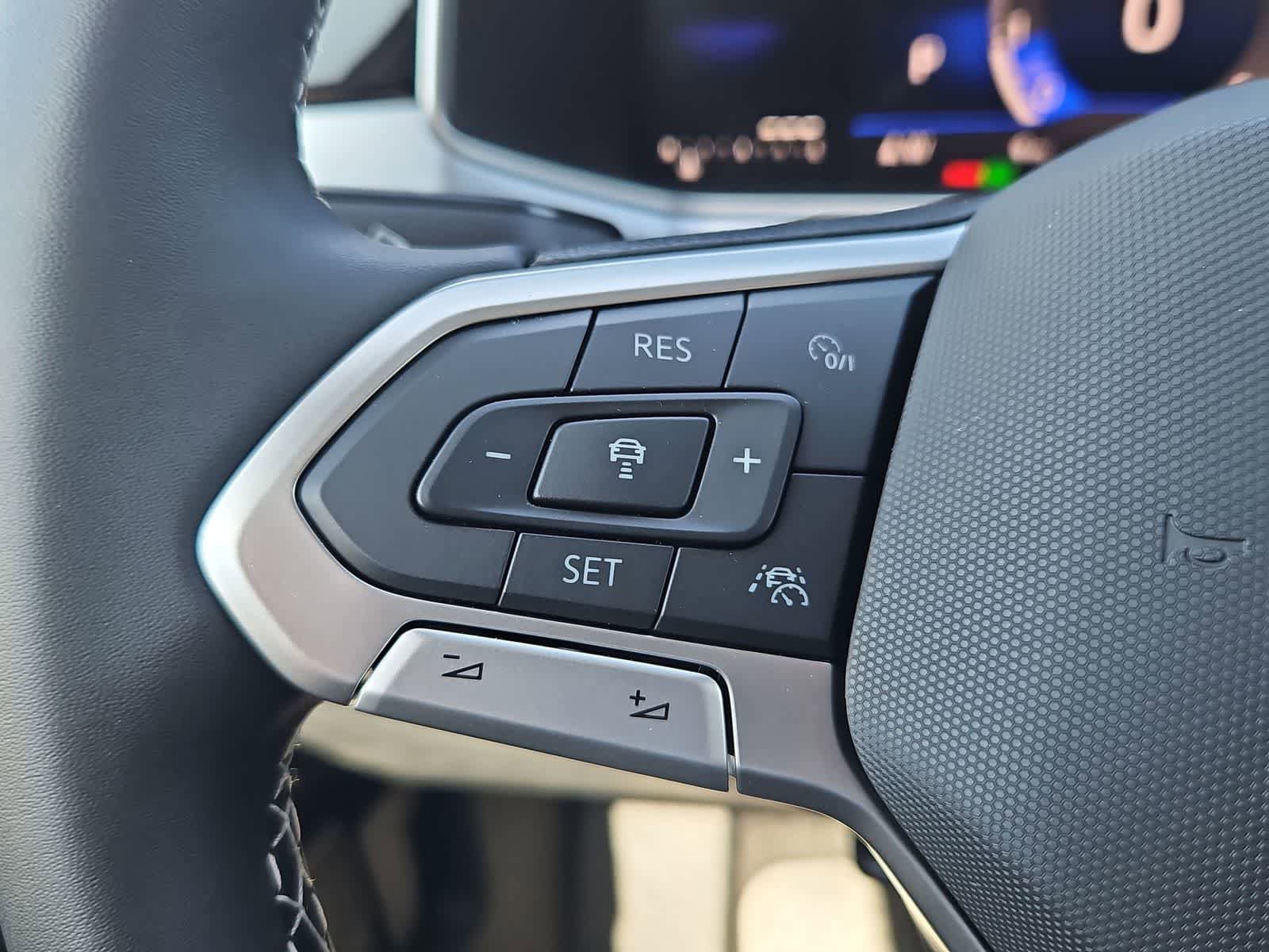 New 2026 Volkswagen Taos SE FWD image 25