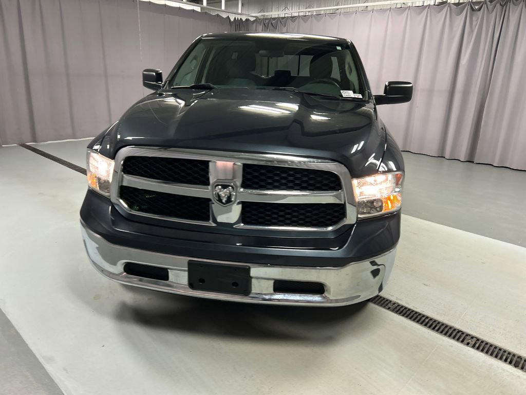 Used 2018 RAM 1500 Classic SLT image 2