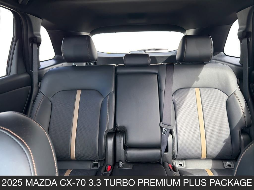 Certified 2025 MAZDA CX-70 3.3 Turbo w/ Premium Plus Pkg image 17