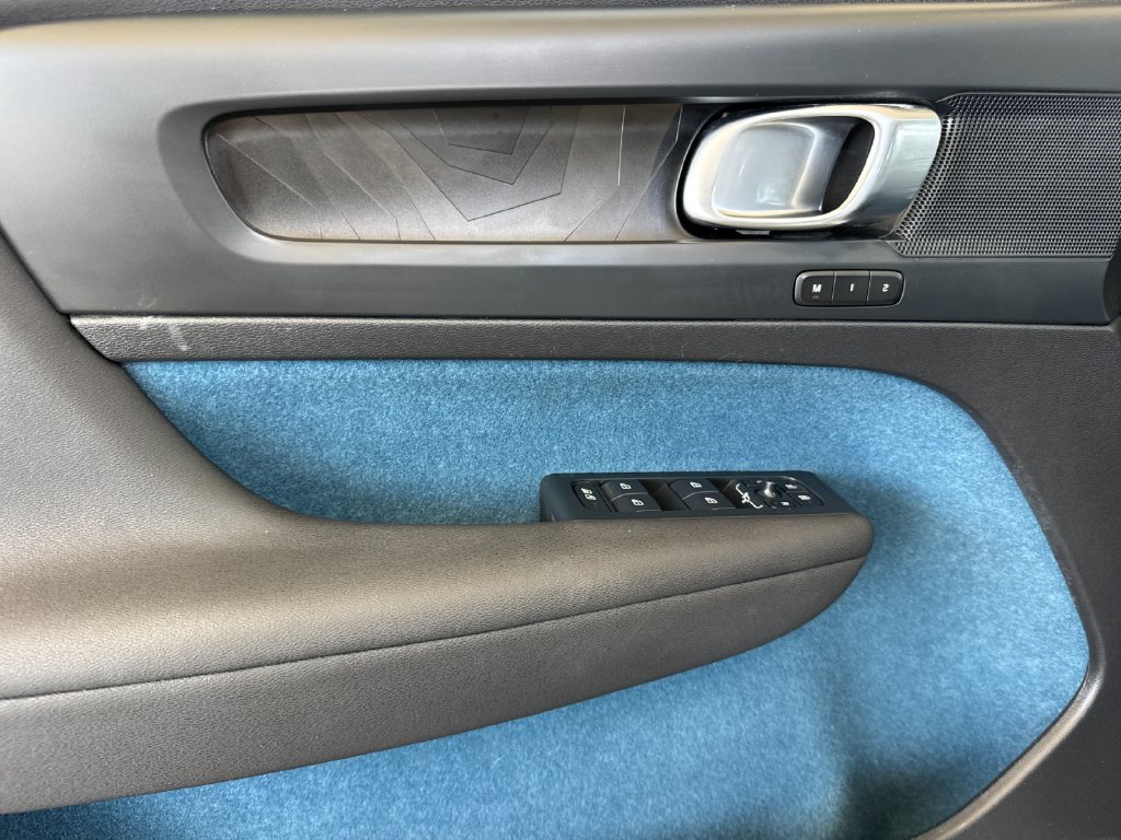 Certified 2023 Volvo XC40 Recharge Plus AWD/4WD image 10