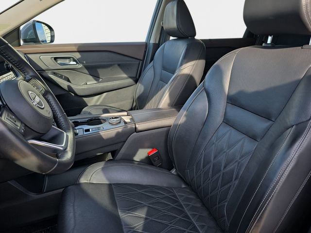 Used 2022 Nissan Rogue Platinum image 18