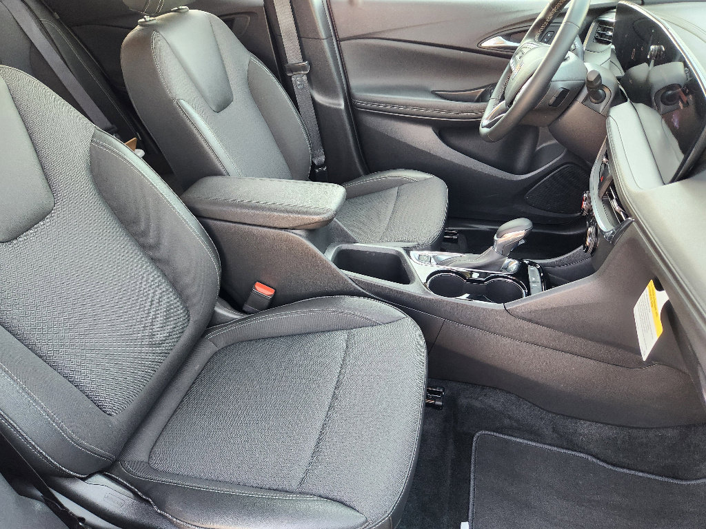 Certified 2025 Buick Encore GX Preferred image 14