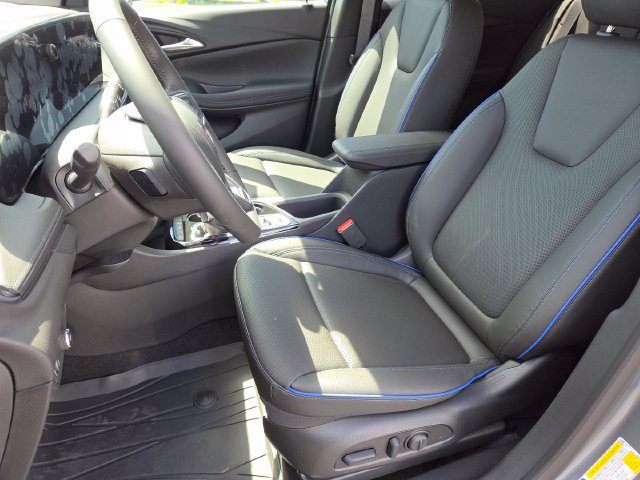 New 2026 Buick Encore GX Sport Touring w/ Comfort Package FWD image 32