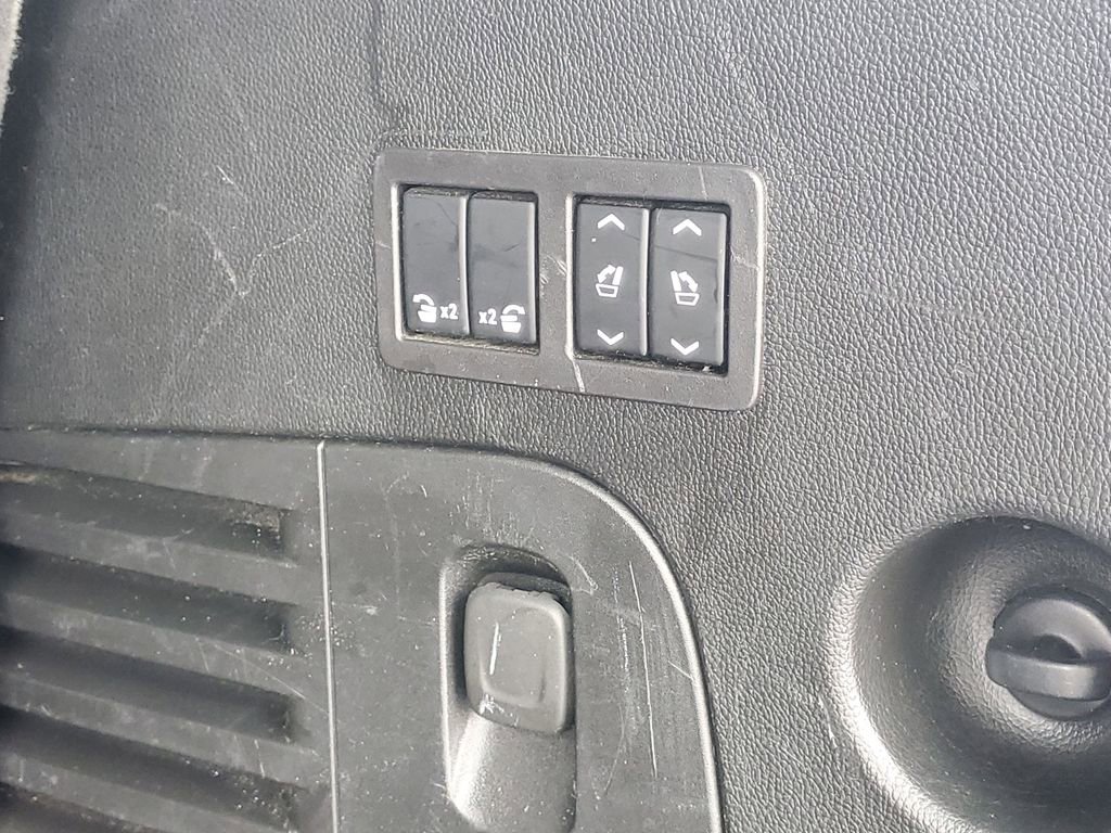 Used 2020 Chevrolet Tahoe LT image 33