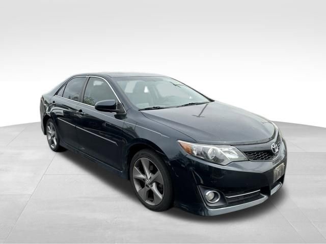 Used 2014 Toyota Camry SE FWD image 10