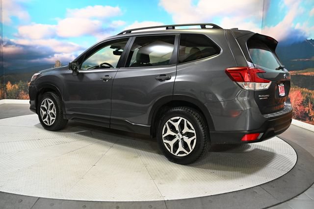 Used 2023 Subaru Forester Premium AWD/4WD image 6