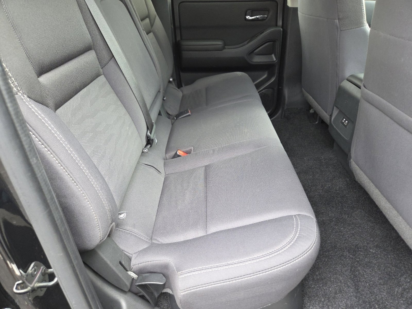 Used 2023 Nissan Frontier SV image 20