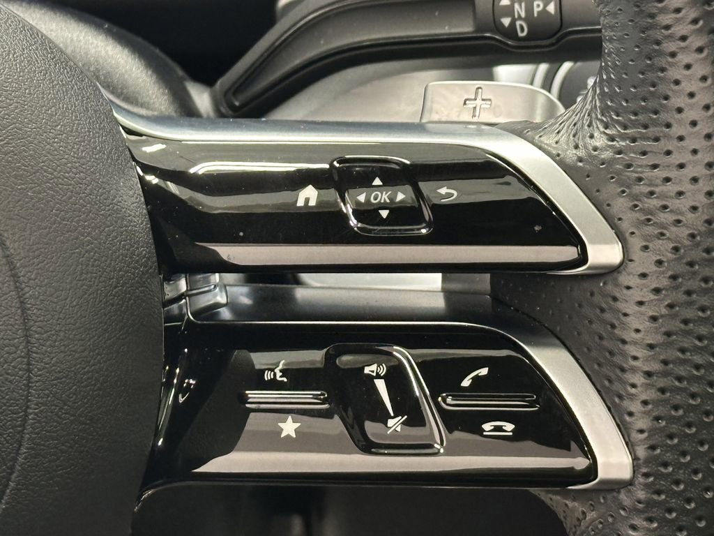 Certified 2025 Mercedes-Benz GLB 250 image 28