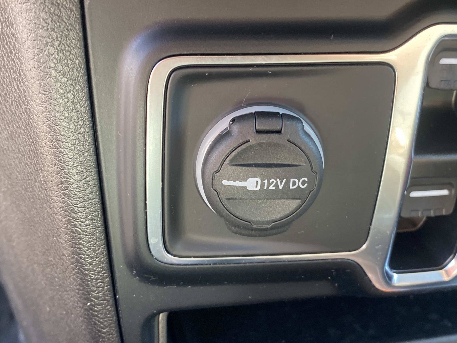 Used 2024 Jeep Wrangler Unlimited Sport AWD/4WD image 30