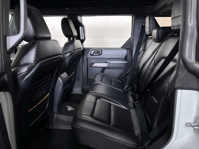Used 2023 Ford Bronco Badlands w/ Sasquatch Package AWD/4WD image 26