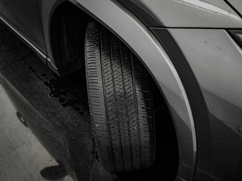 Used 2022 Lexus UX 250h w/ Premium Package image 49