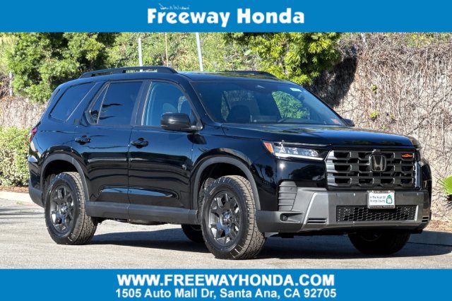 New 2026 Honda Pilot TrailSport image 1
