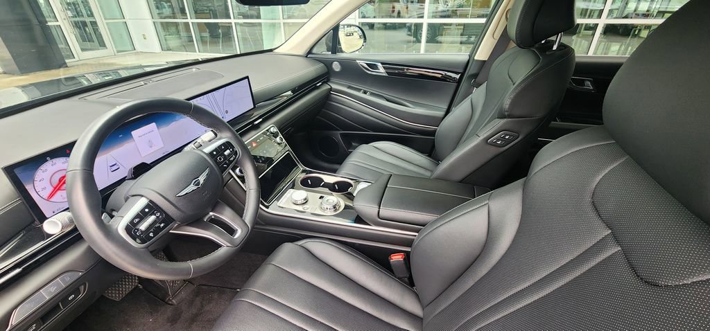 Used 2025 Genesis GV80 2.5T Standard AWD/4WD image 12