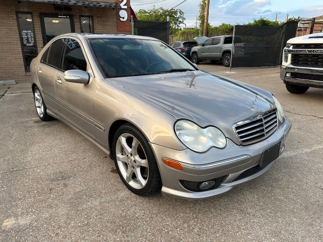 Used 2007 Mercedes-Benz C 230 Sedan image 3