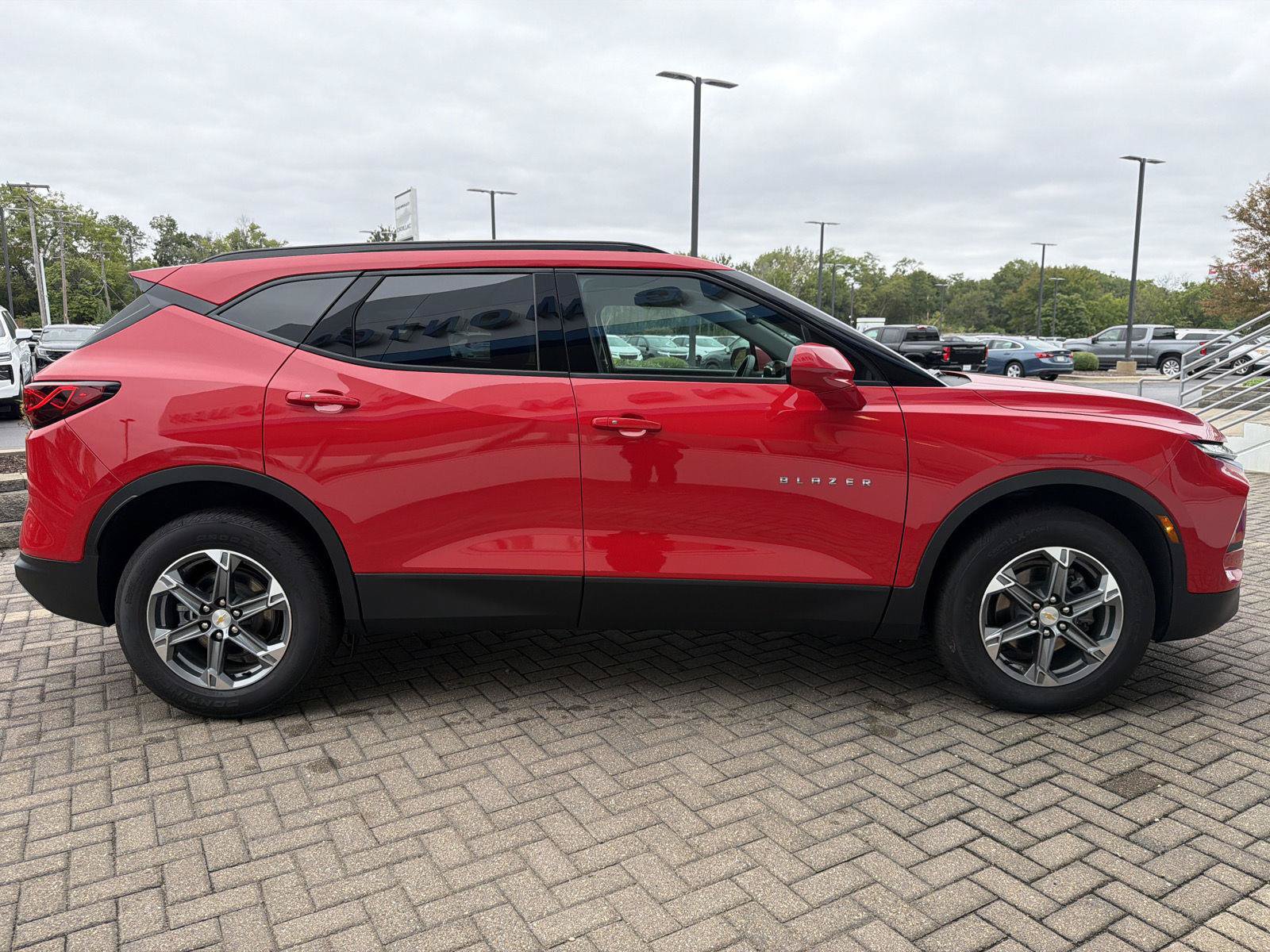Used 2024 Chevrolet Blazer LT w/ Convenience Package FWD image 6