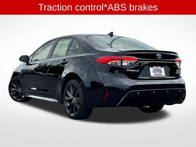 Used 2023 Toyota Corolla SE FWD image 4