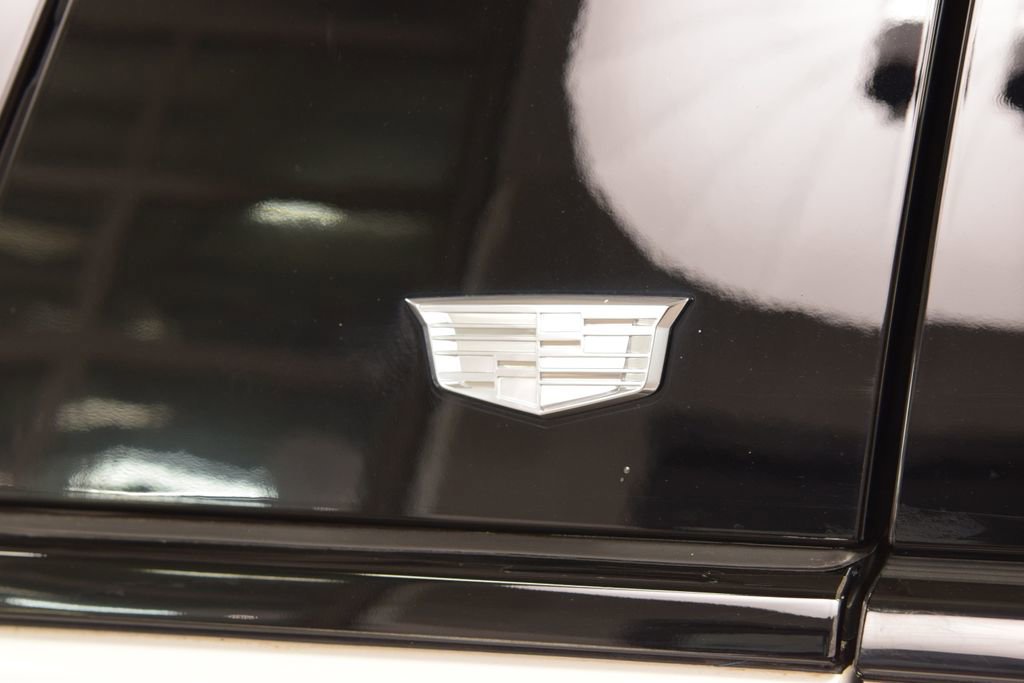 Used 2024 Cadillac Escalade ESV Sport Platinum w/ LPO, ONYX Package AWD/4WD image 18