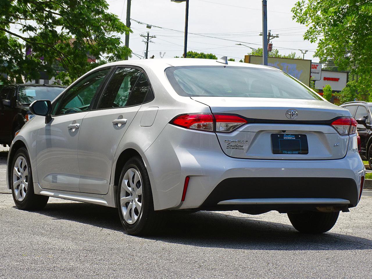 Used 2021 Toyota Corolla LE FWD image 12