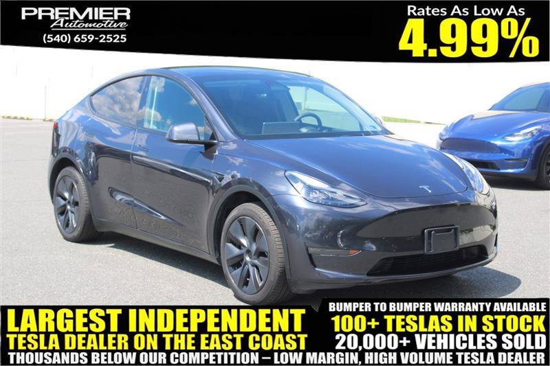 Used 2024 Tesla Model Y Long Range AWD/4WD image 1