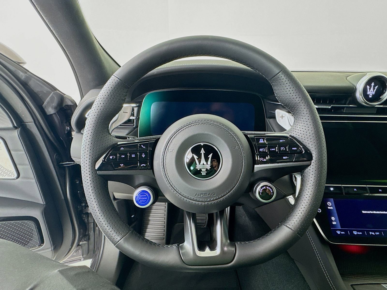 New 2025 Maserati Grecale GT AWD/4WD image 12