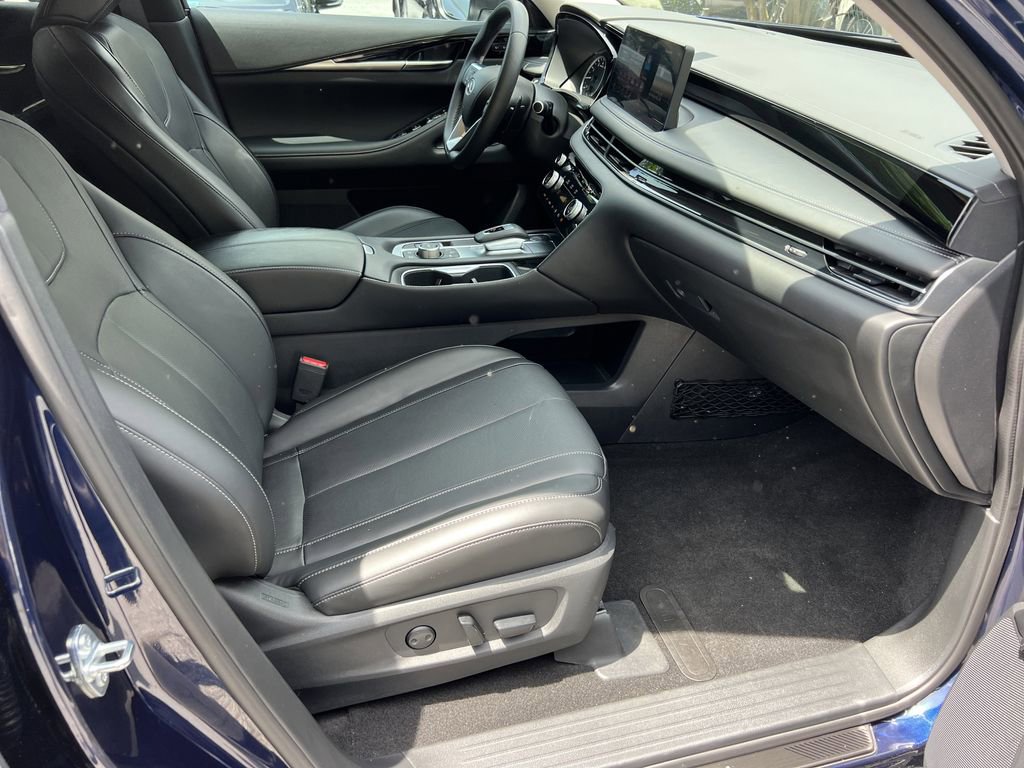 Used 2025 INFINITI QX60 Pure w/ Cargo Package FWD image 11