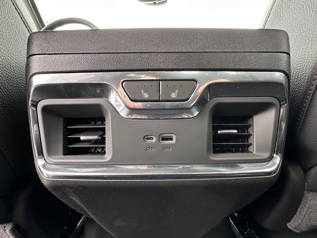 New 2026 GMC Sierra 3500 Denali w/ Denali Reserve Package AWD/4WD image 22