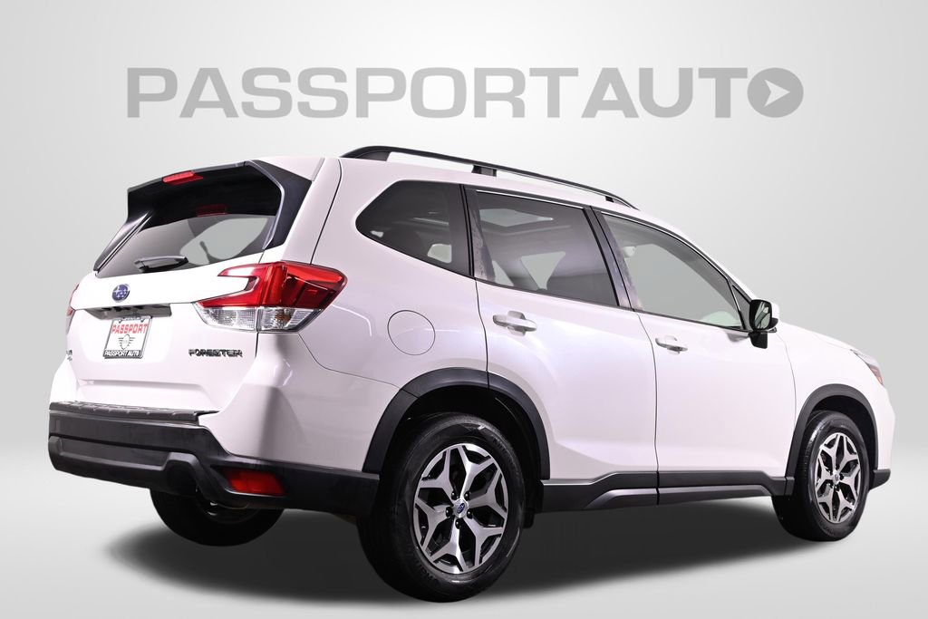 Used 2021 Subaru Forester Premium AWD/4WD image 9