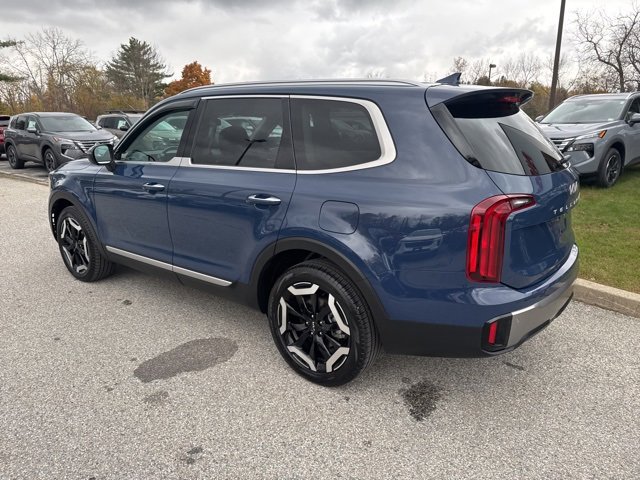 Used 2025 Kia Telluride S image 40
