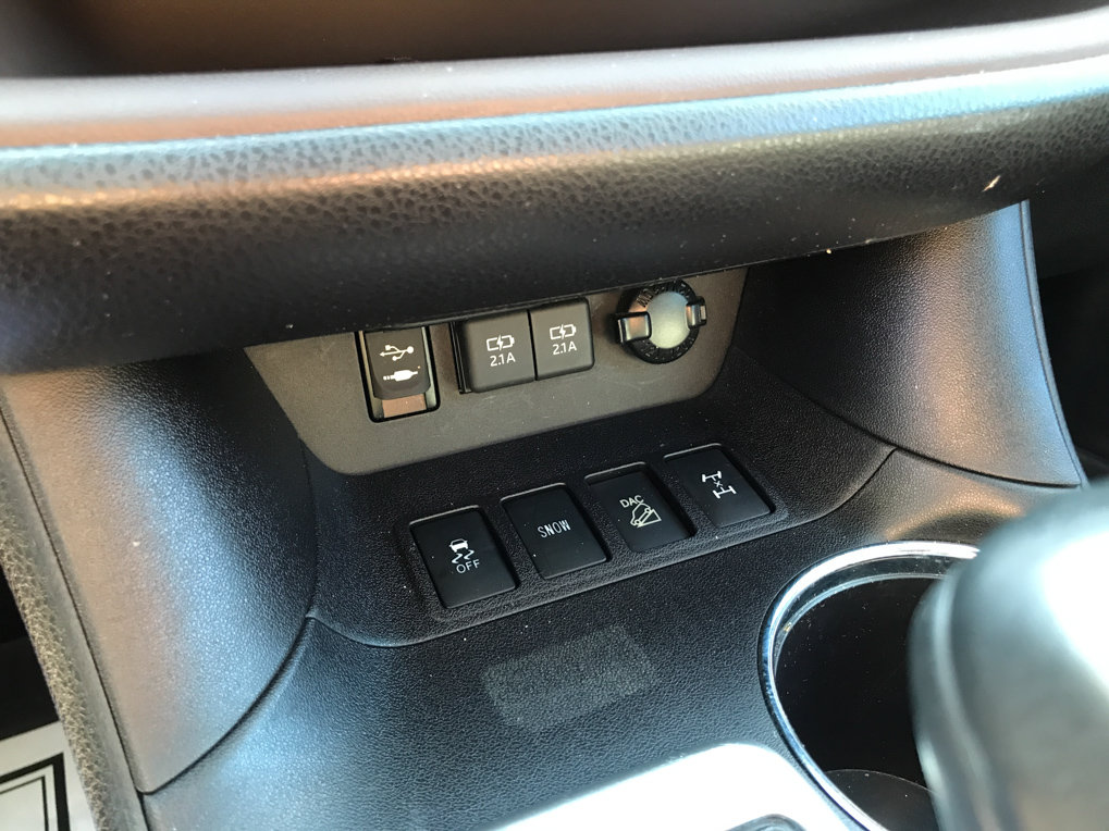 Used 2019 Toyota Highlander XLE AWD/4WD image 22