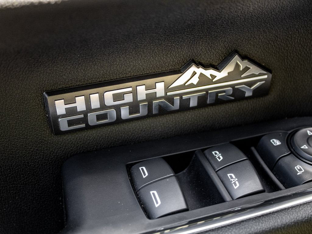 Used 2024 Chevrolet Silverado 1500 High Country w/ High Country Premium Package AWD/4WD image 30